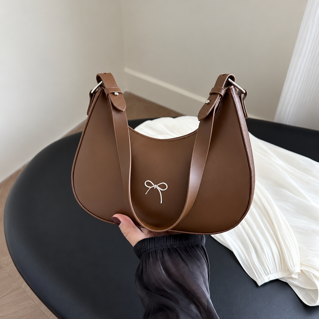 BM17 Shoulder Bag Brown