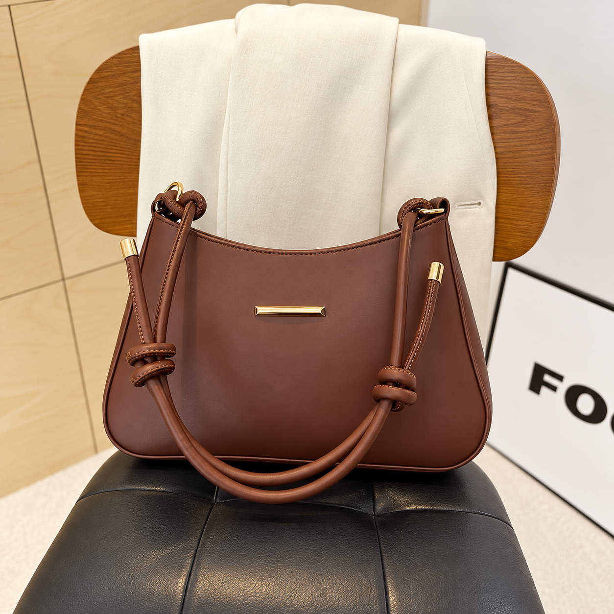 BM16 Shoulder Bag Brown