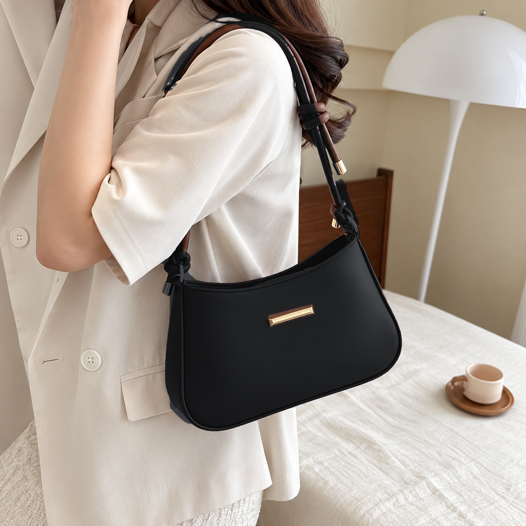 BM16 Shoulder Bag Black