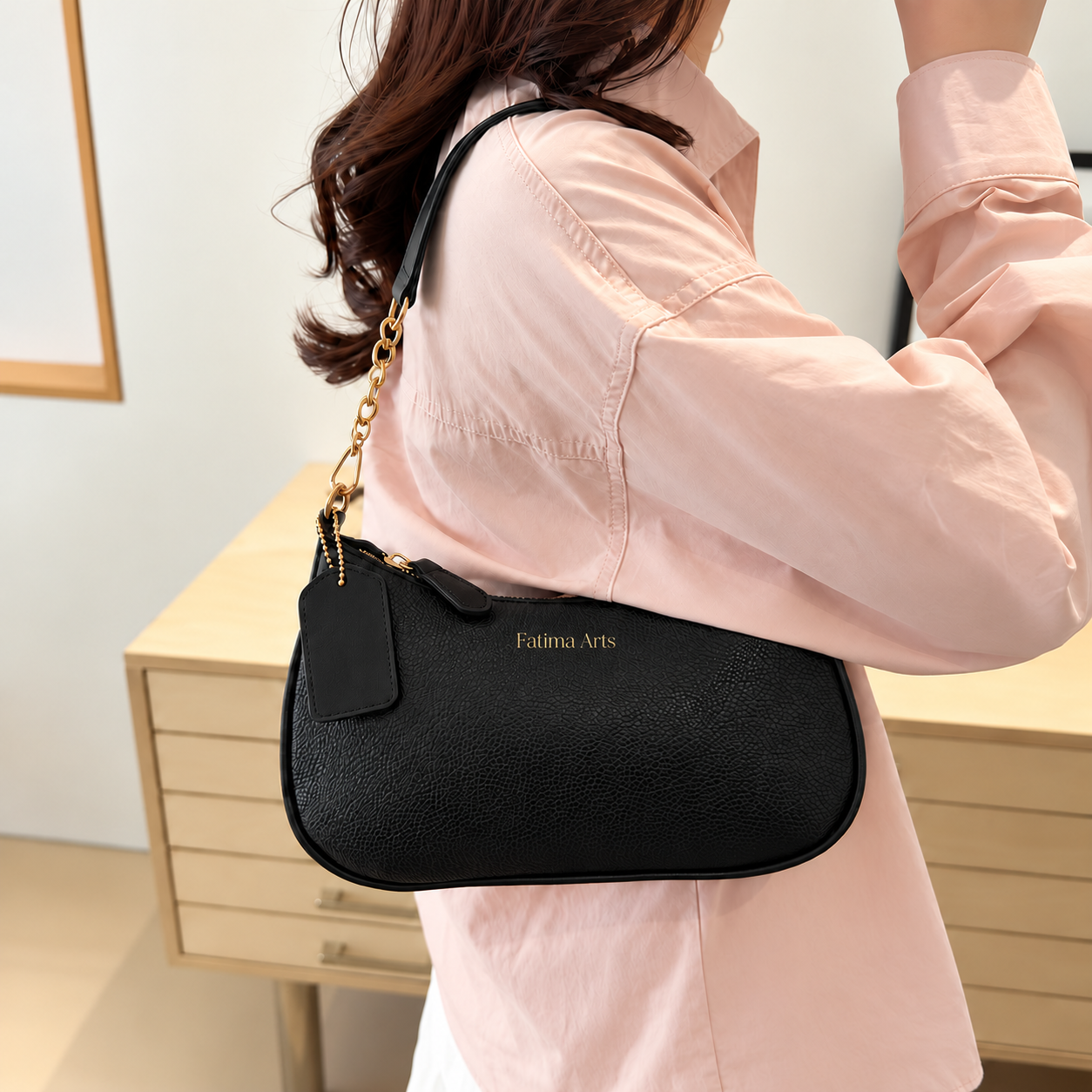 BM18 Shoulder Bag Black