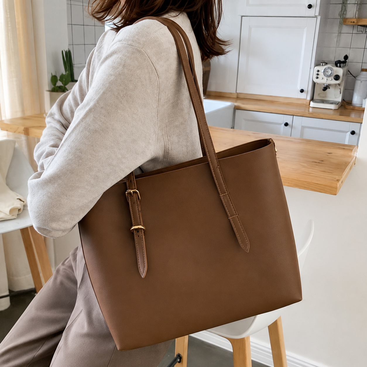 Elegant Tote Bag Brown
