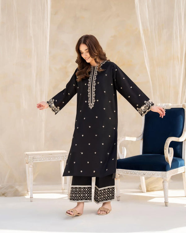 BLACK HOCK EMBROIDERY 2PC