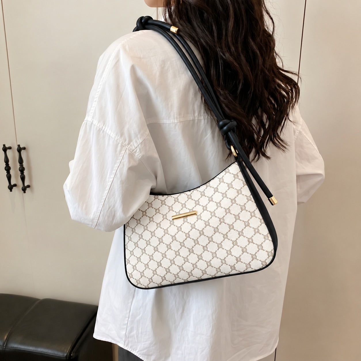 BM15 Shoulder Bag white